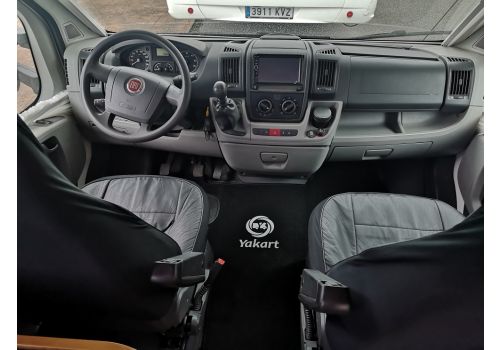 Capuchina Motorhome RIMOR Trimarano 9 en Sale Occasion