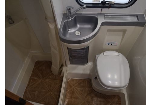 Capuchina Motorhome RIMOR Trimarano 9 en Sale Occasion