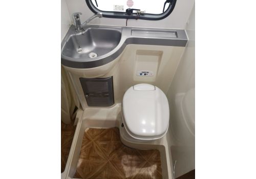 Capuchina Motorhome RIMOR Trimarano 9 en Sale Occasion