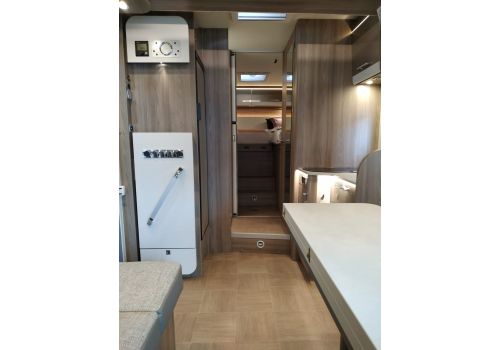Low Profile Motorhome LMC Element T 758 G en Sale Occasion