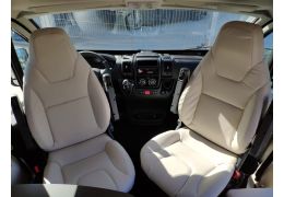 Camper Van DREAMER Camper Five FUN modelo 2020 en Sale Occasion