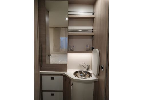 Low Profile Motorhome RAPIDO 656 F modelo 2020 en Sale Occasion