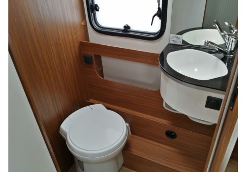 Integral Motorhome DETHLEFFS Advantage I-7051 en Sale Occasion