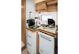 Low Profile Motorhome RAPIDO 666F Modelo 2020 en Catalog