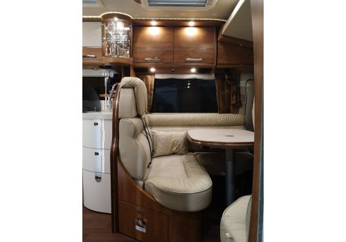 Integral Motorhome CARTHAGO C-Line I 4.9 modelo 2020 en Sale Occasion