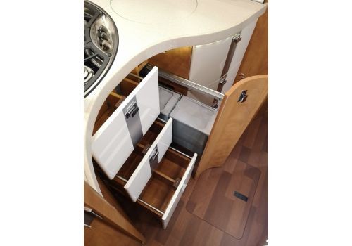 Integral Motorhome CARTHAGO C-Line I 4.9 modelo 2020 en Sale Occasion