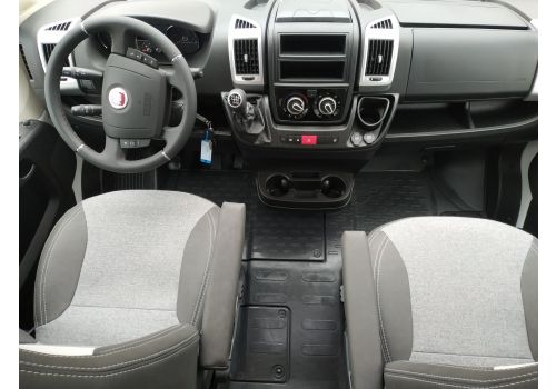 Low Profile Motorhome SUNLIGHT T 68 Modelo 2020 en Sale Occasion