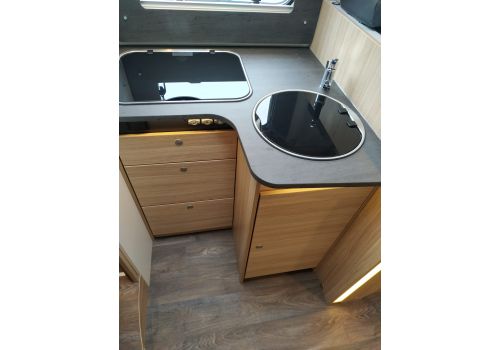 Low Profile Motorhome SUNLIGHT T 68 Modelo 2020 en Sale Occasion