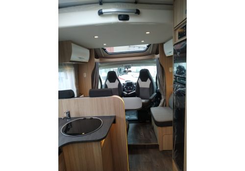 Low Profile Motorhome SUNLIGHT T 68 Modelo 2020 en Sale Occasion