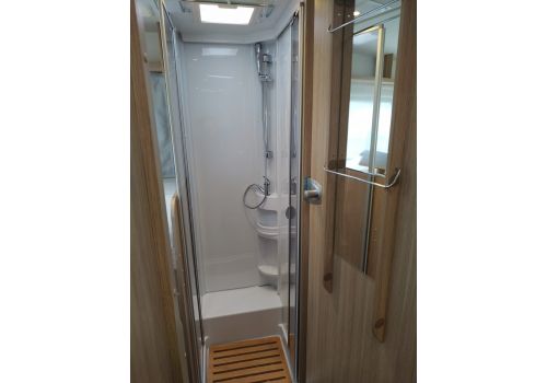 Low Profile Motorhome SUNLIGHT T 68 Modelo 2020 en Sale Occasion
