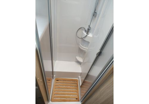 Low Profile Motorhome SUNLIGHT T 68 Modelo 2020 en Sale Occasion