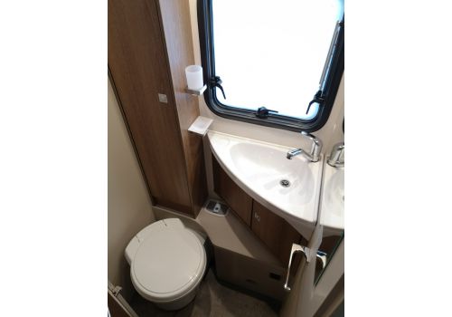 Integral Motorhome DETHLEFFS I 7057 DBM Modelo 2020 en Sale Occasion