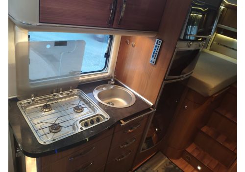 Low Profile Motorhome HYMER T 674 SL Star Edition en Sale Occasion