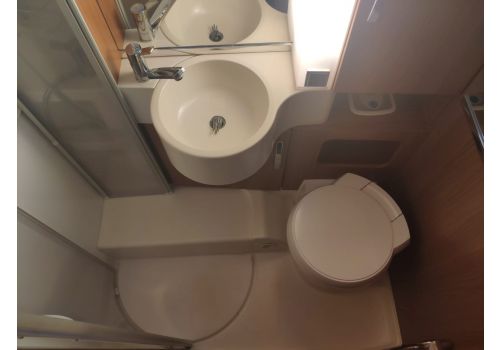 Low Profile Motorhome HYMER T 674 SL Star Edition en Sale Occasion