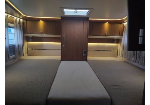 Low Profile Motorhome HYMER T 674 SL Star Edition en Sale Occasion