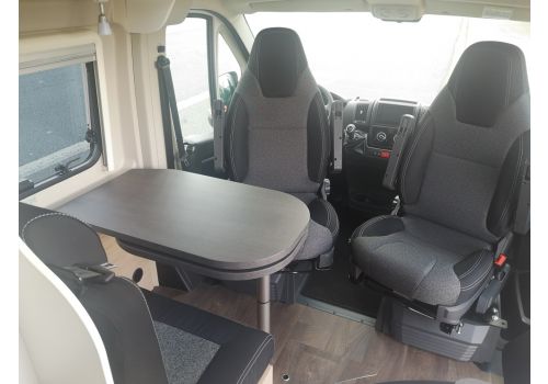 Camper Van SUNLIGHT Cliff 600 modelo 2020 en Sale Occasion