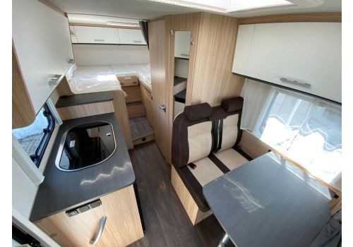 Low Profile Motorhome SUNLIGHT V66 en Sale Occasion