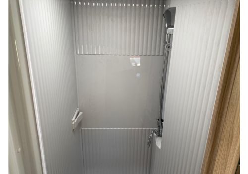 Low Profile Motorhome SUNLIGHT V66 en Sale Occasion
