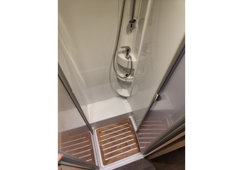 Low Profile Motorhome SUNLIGHT T68 Modelo 2020 en Sale Occasion