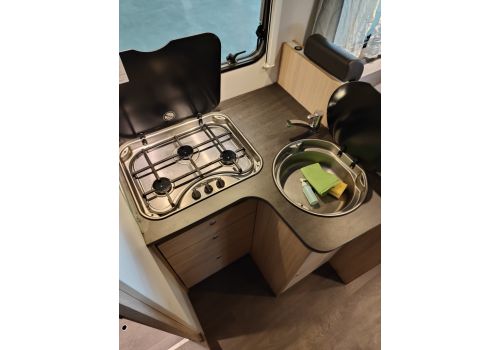 Low Profile Motorhome SUNLIGHT T68 Modelo 2020 en Sale Occasion