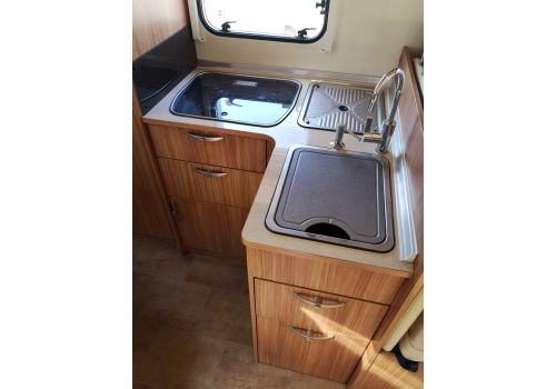 Low Profile Motorhome BURSTNER Ixeo T664 en Sale Occasion