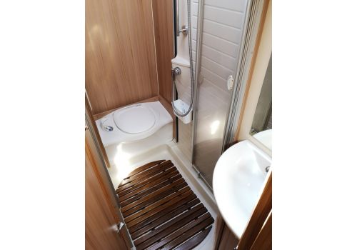 Low Profile Motorhome BURSTNER Ixeo T664 en Sale Occasion