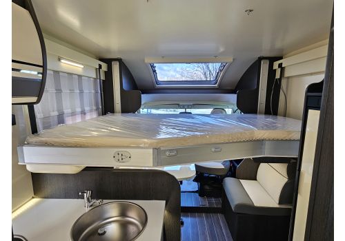 Low Profile Motorhome ROLLER TEAM Kronos Advance 284 TL en Sale Occasion