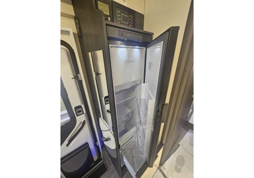 Low Profile Motorhome ROLLER TEAM Kronos Advance 284 TL en Sale Occasion