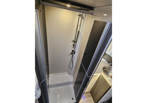 Low Profile Motorhome ROLLER TEAM Kronos Advance 284 TL en Sale Occasion