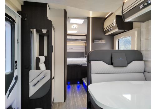 Low Profile Motorhome ROLLER TEAM Kronos 265 TL en Sale Occasion