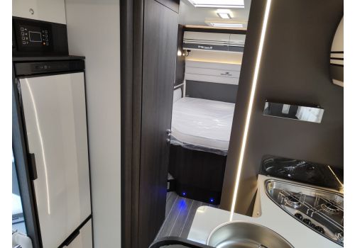 Low Profile Motorhome ROLLER TEAM Kronos 265 TL en Sale Occasion
