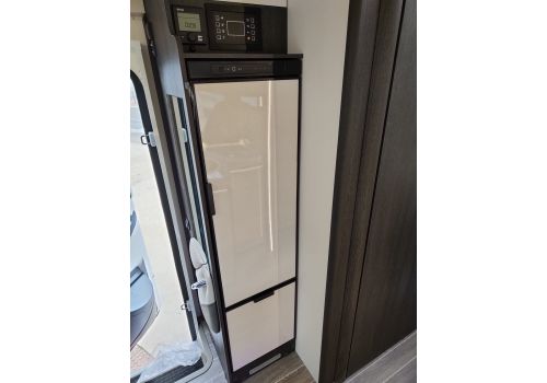 Low Profile Motorhome ROLLER TEAM Kronos 265 TL en Sale Occasion