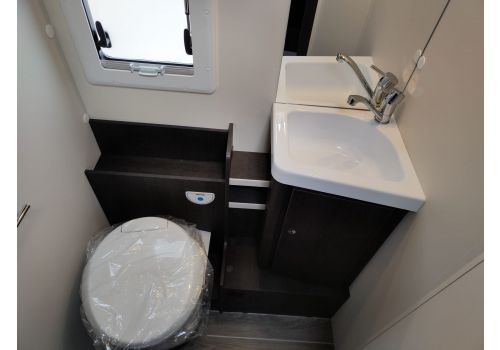 Low Profile Motorhome ROLLER TEAM Kronos 265 TL en Sale Occasion