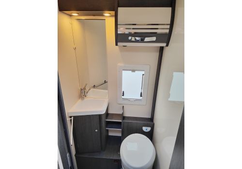 Low Profile Motorhome ROLLER TEAM Kronos 267 TL en Sale Occasion