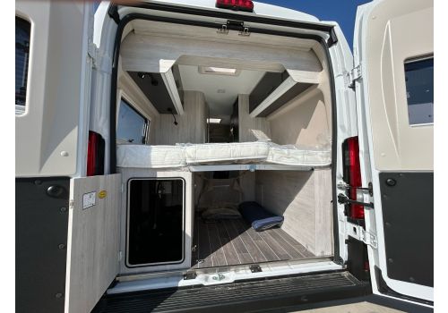 Camper Van ROLLER TEAM Livingstone 2 Advance en Sale Occasion