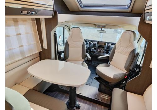 Low Profile Motorhome ROLLER TEAM Kronos 265 TL en Sale Occasion
