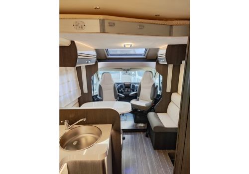 Low Profile Motorhome ROLLER TEAM Kronos 265 TL en Sale Occasion