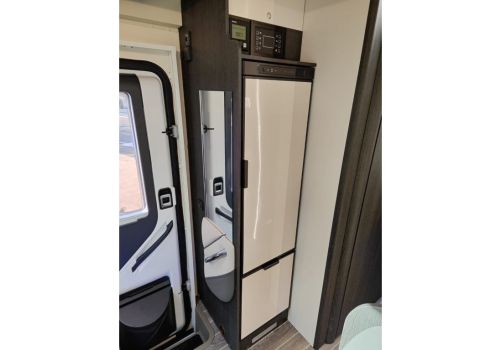 Low Profile Motorhome ROLLER TEAM Kronos 265 TL en Sale Occasion