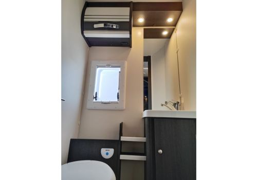 Low Profile Motorhome ROLLER TEAM Kronos 265 TL en Sale Occasion