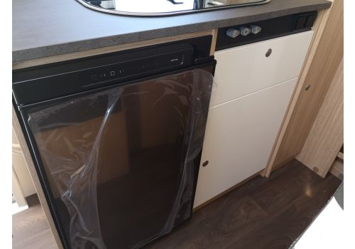 Low Profile Motorhome SUNLIGHT V66 en Sale Occasion