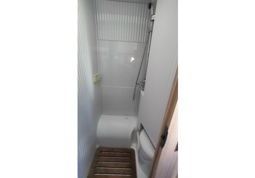 Low Profile Motorhome SUNLIGHT V66 en Sale Occasion