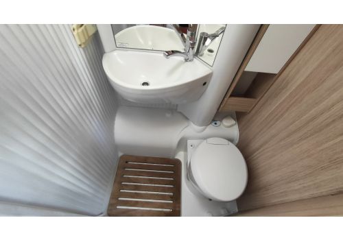 Low Profile Motorhome SUNLIGHT V66 en Sale Occasion