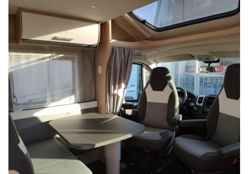 Low Profile Motorhome SUNLIGHT T-68 en Sale Occasion