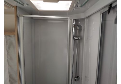 Low Profile Motorhome SUNLIGHT T-68 en Sale Occasion