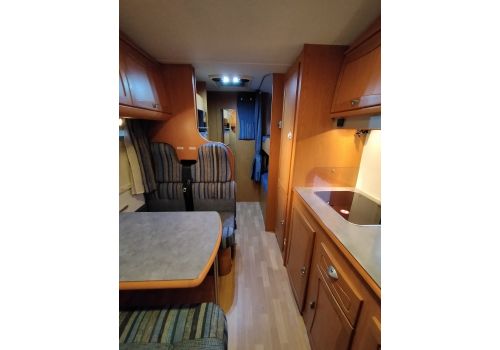Capuchina Motorhome MONCAYO M 760 en Sale Occasion